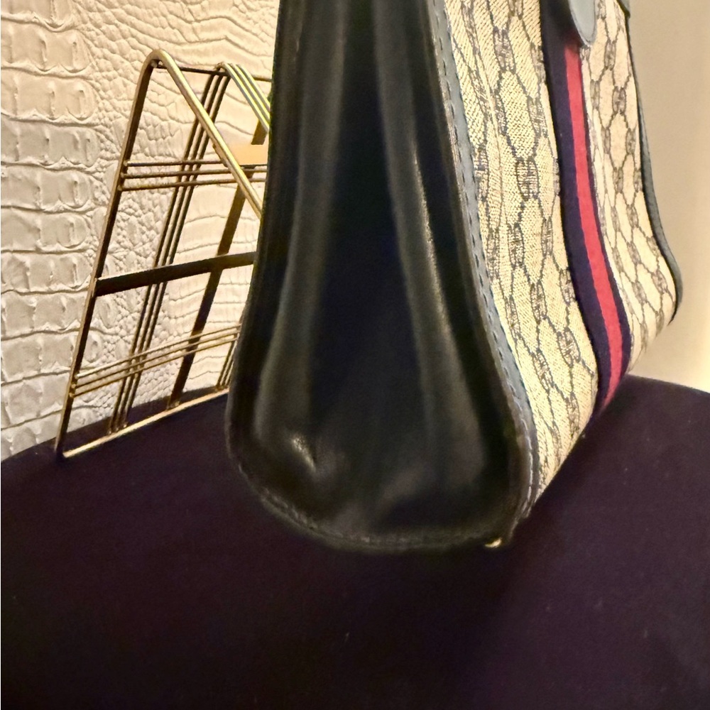 Gucci Vintage GG PVC Navy Clutch Pouch - Picture 6 of 14